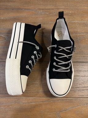 Yoki Black and White Platform Sneakers